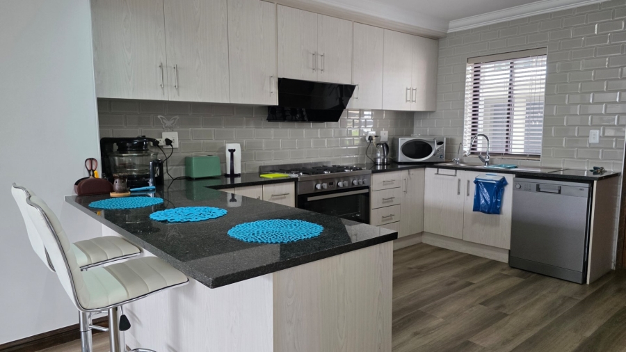 2 Bedroom Property for Sale in Da Nova Western Cape